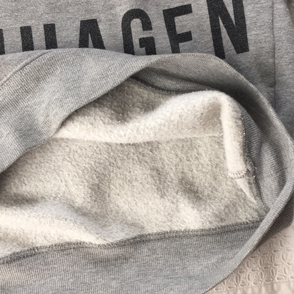 •Forever 21 Grey Oversized Pullover• - Picture 2 of 4